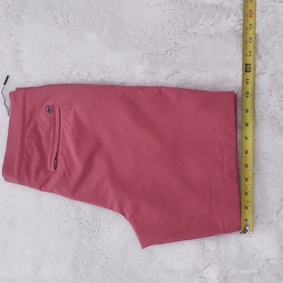VINEYARD VINES PERFORMANCE SHORT. - Picture 13 of 14